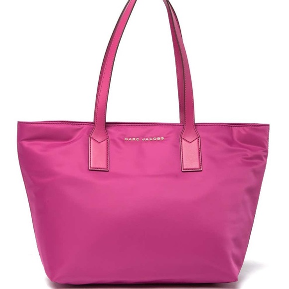Marc Jacobs Handbags - Host Pick 🎉Marc Jacobs nylon wingman tote in pink